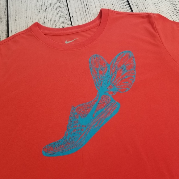 Nike Red Flying Shoe Graphic Tee - Picture 3 of 7